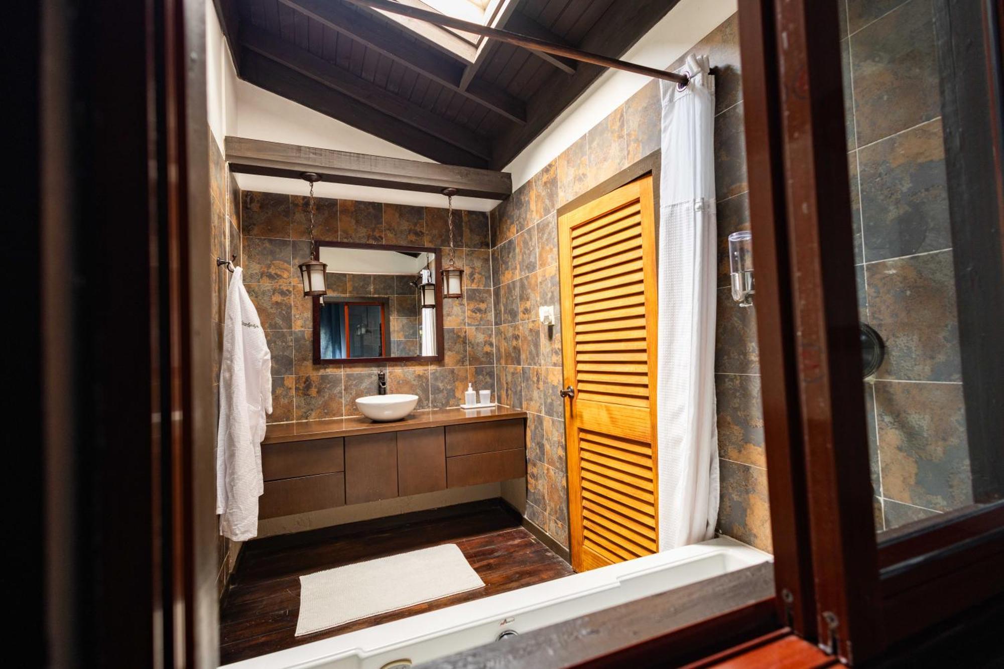 Serendipity Holistic Resort Spa คิงส์ตัน ภายนอก รูปภาพ